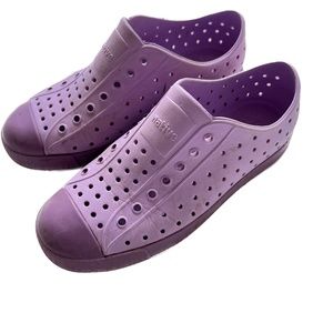 Native Jefferson 2 Tone Purple Water Shoes Size J3 Slip On Sandals Quick Dry